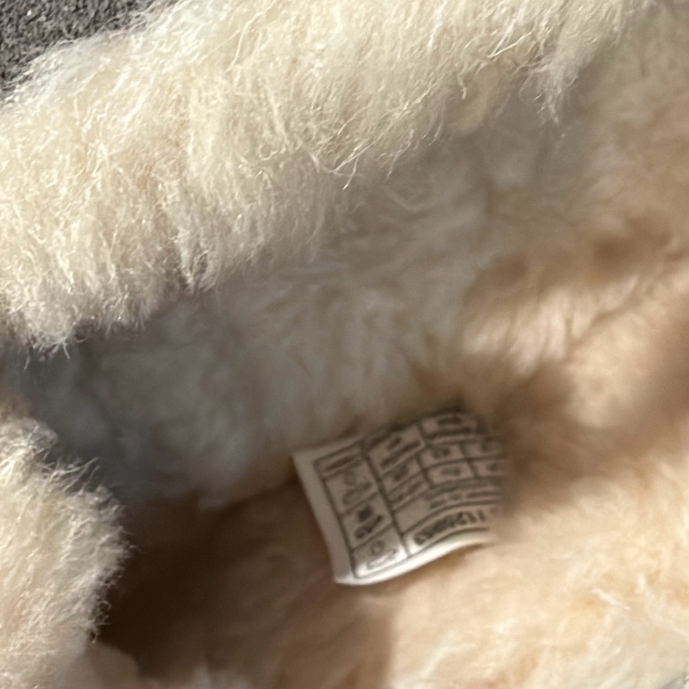 Uggs Men Moccasin  Loafer Grey Suede w/wool lined Size 10 EUC - Picture 8 of 8